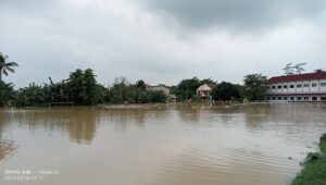 Bojongsari dan Labansari Dikepung Banjir, Jalur Bojong-Cipayung Lumpuh Total