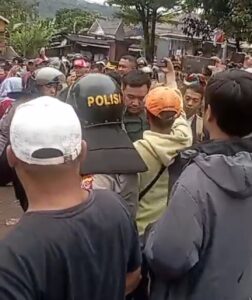 Bupati Bogor Rudy Suamanto Turun Langsung Temui Demontrasi Di Kecamatan cigudeg