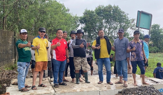 Sinergi Pemdes Tanjungbaru dan PT Jababeka Perbaiki Akses Jalan Rawagebang yang Terdampak Banjir