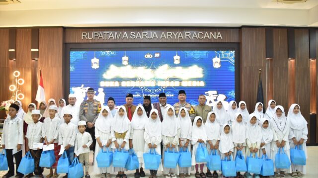 Polres Gresik Gelar Buka Bersama Insan Media dan Santuni Puluhan Anak Yatim di Bulan Suci Ramadan 1447 H