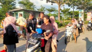 Pembagian 1.000 Takjil Gratis Meriahkan HUT ke-24 LSM GMBI DiPodomoro Tenjo