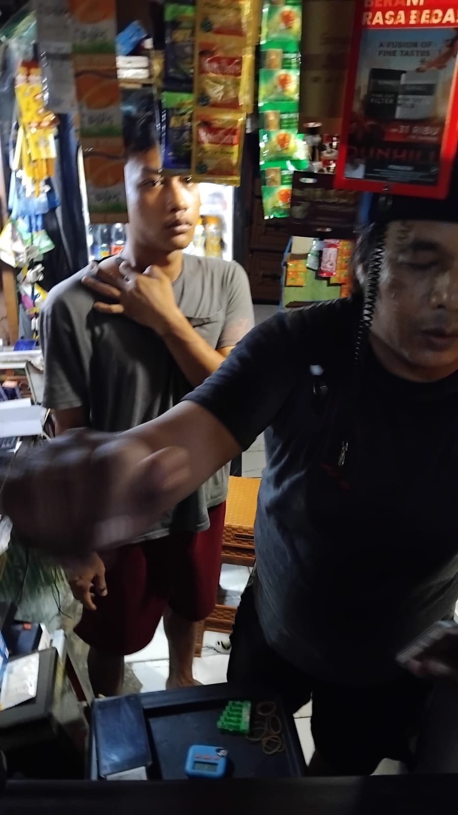 Dugaan Peredaran Rokok Tanpa Pita Cukai di Cibinong, Warga Soroti Lemahnya Pengawasan 